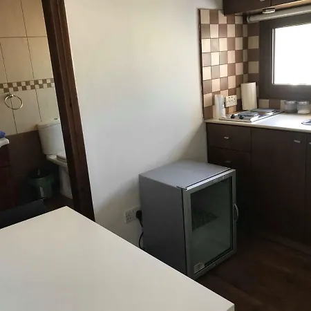 Гостевой дом Town Centre Ларнака