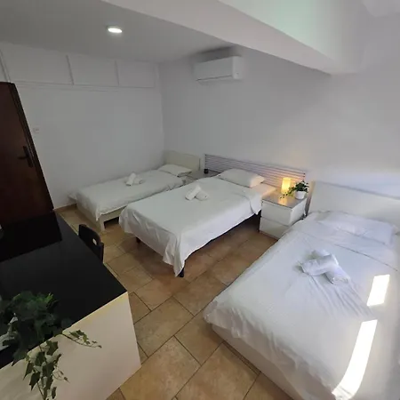 Pensiune Town Centre 2*