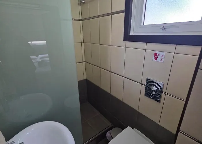 Pensión Town Centre