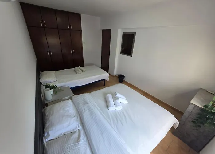 Town Centre Pensión